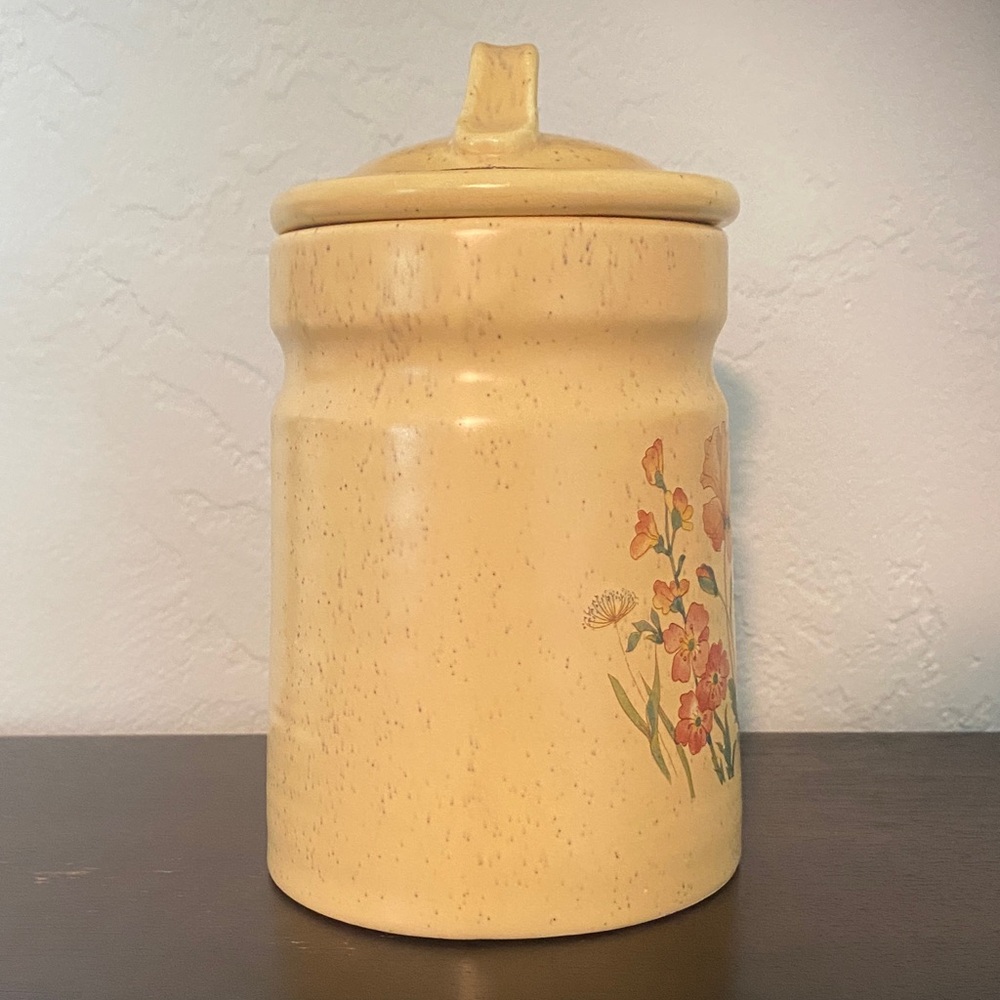 Vintage Treasure Craft Ceramic Wildflower Canister in Soft Yellow - Picture 4 of 7